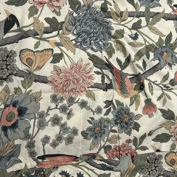 Pottery Barn Bloom Sateen Duvet Cover and 3 Euro shams. - Picture 6 of 10